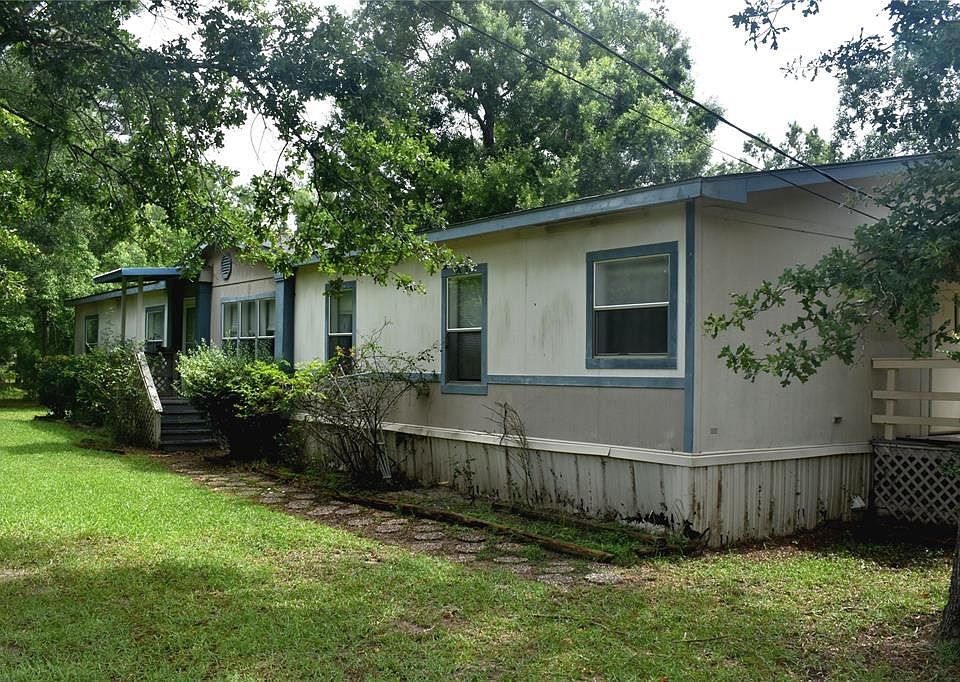 1st image of 371 Country Wood Dr