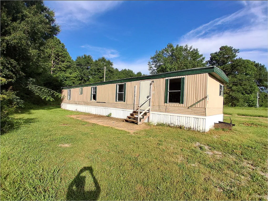2 bed, 750 sqft, $650 — Photo 1