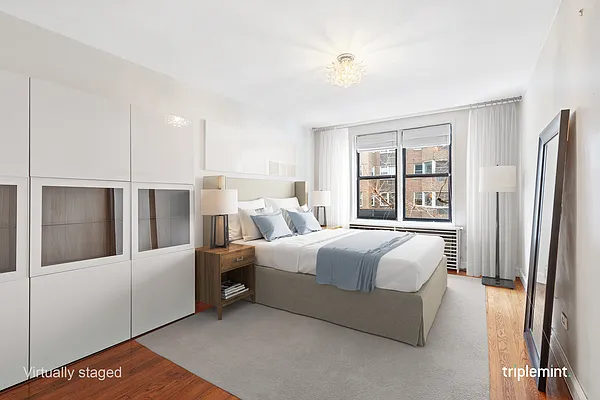 Sold by Triplemint | media 4