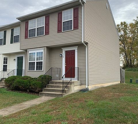 2nd image of 115 Merrill Ct