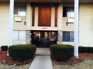 8992 Kennedy Dr #104D, Des Plaines, IL 60016