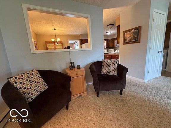 4th image of 420 Phelps Dr