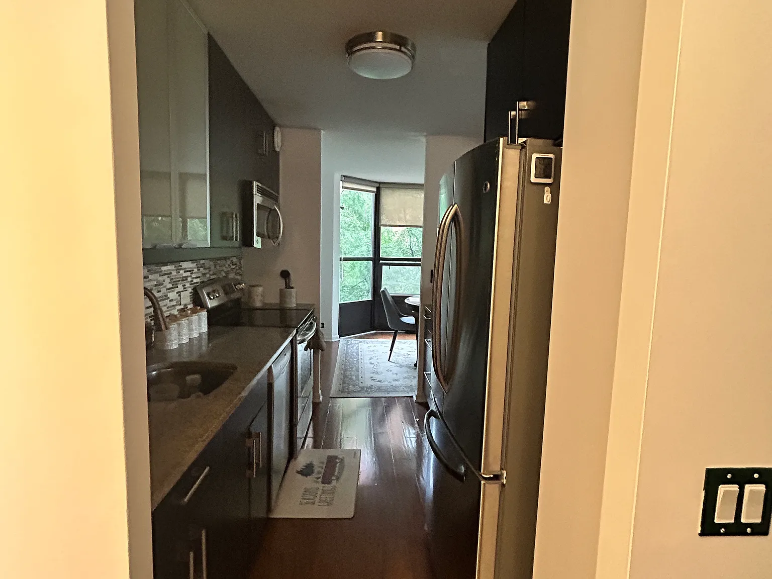 2 bed, 1.5 bath, 1250 sqft, $2,900 — Photo 4