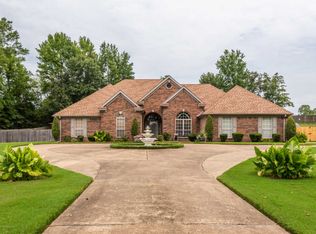 2532 Tall Tree Dr, Horn Lake, MS 38637