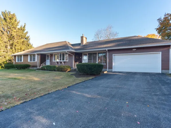 6 Douglas Drive, Salem, NH 03079-3235