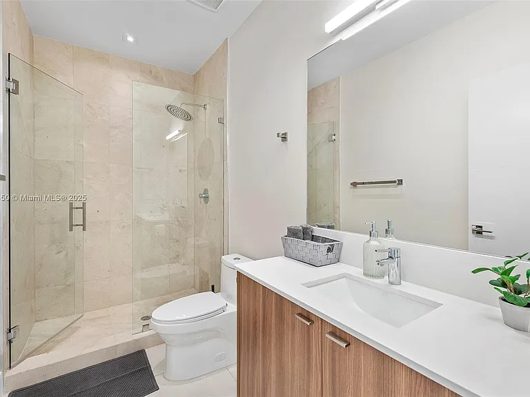 850 Washington St — Photo 47