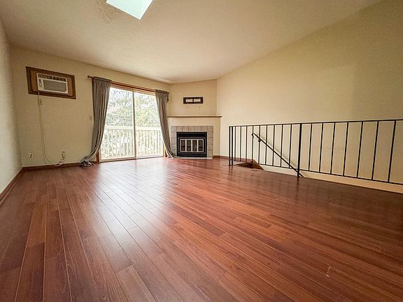 2nd image of 17562 Pond Cir