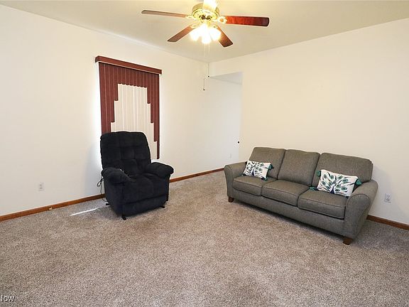 3rd image of 617 Grant Ave