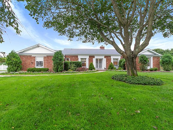 2nd image of 64 Bayfield Ln