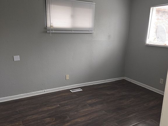 4th image of 3307 E 32nd St