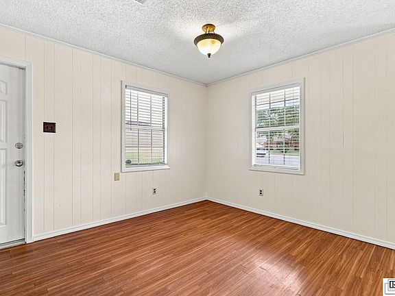 3rd image of 316 Susan Dr