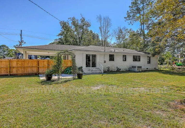 702 N Palmetto St — Photo 29