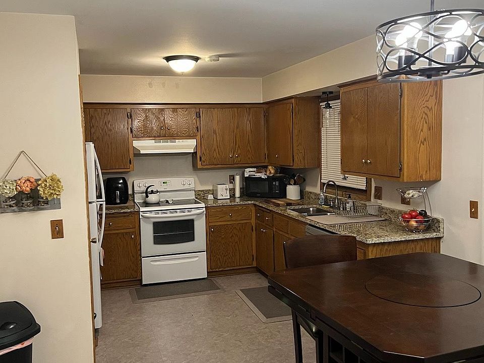 Kitchen with Dining room