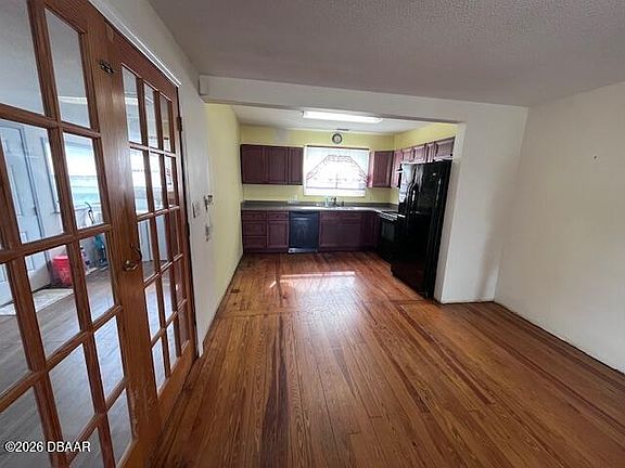 5th image of 356 Clifton Ave