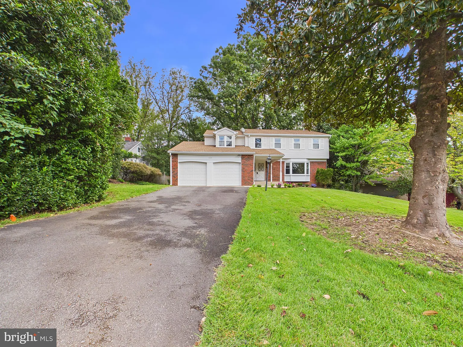 6 bed, 3.5 bath, 4131 sqft, $4,900 — Photo 2