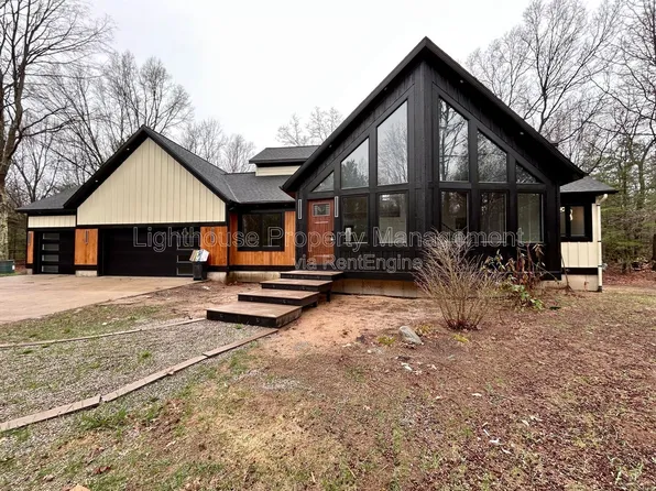 1505 N Green Creek Rd, Muskegon, MI 49445