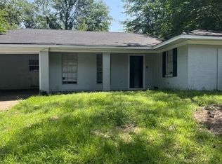 3328 Fleetwood Dr, Jackson, MS 39212