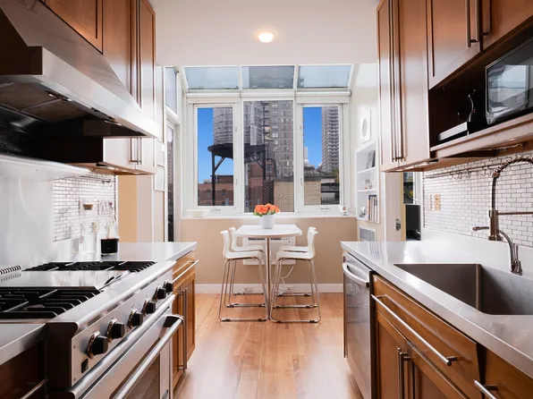 225 East 79th Street image 7 of 23