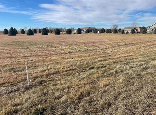 10 Haymeadow Rdg, Hastings, NE 68901