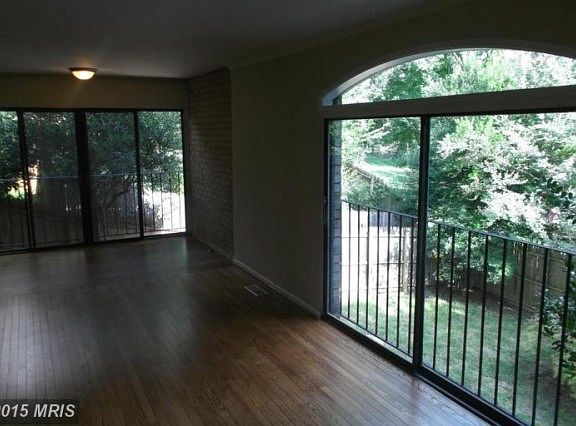 5th image of 4909 Casimir St