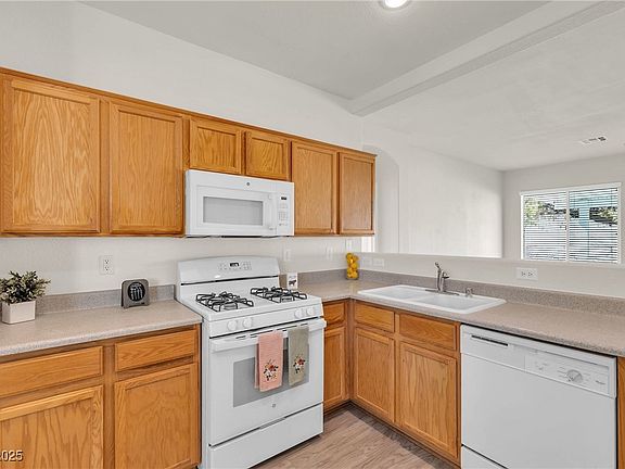 5th image of 5323 Farley Feather Ct