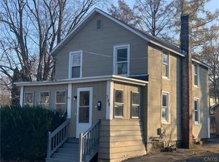 709 Blue Cut Rd, Newark, NY 14513