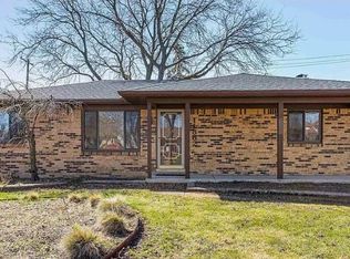 11862 Ontario Dr, Sterling Heights, MI 48313