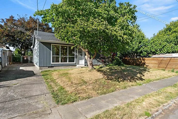 7927 N Olympia St — Photo 1