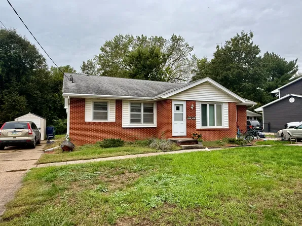 3812 77th St, Urbandale, IA 50322