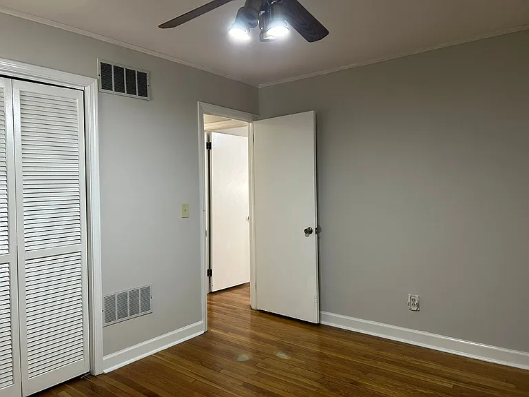 523 Colonial Dr — Photo 28