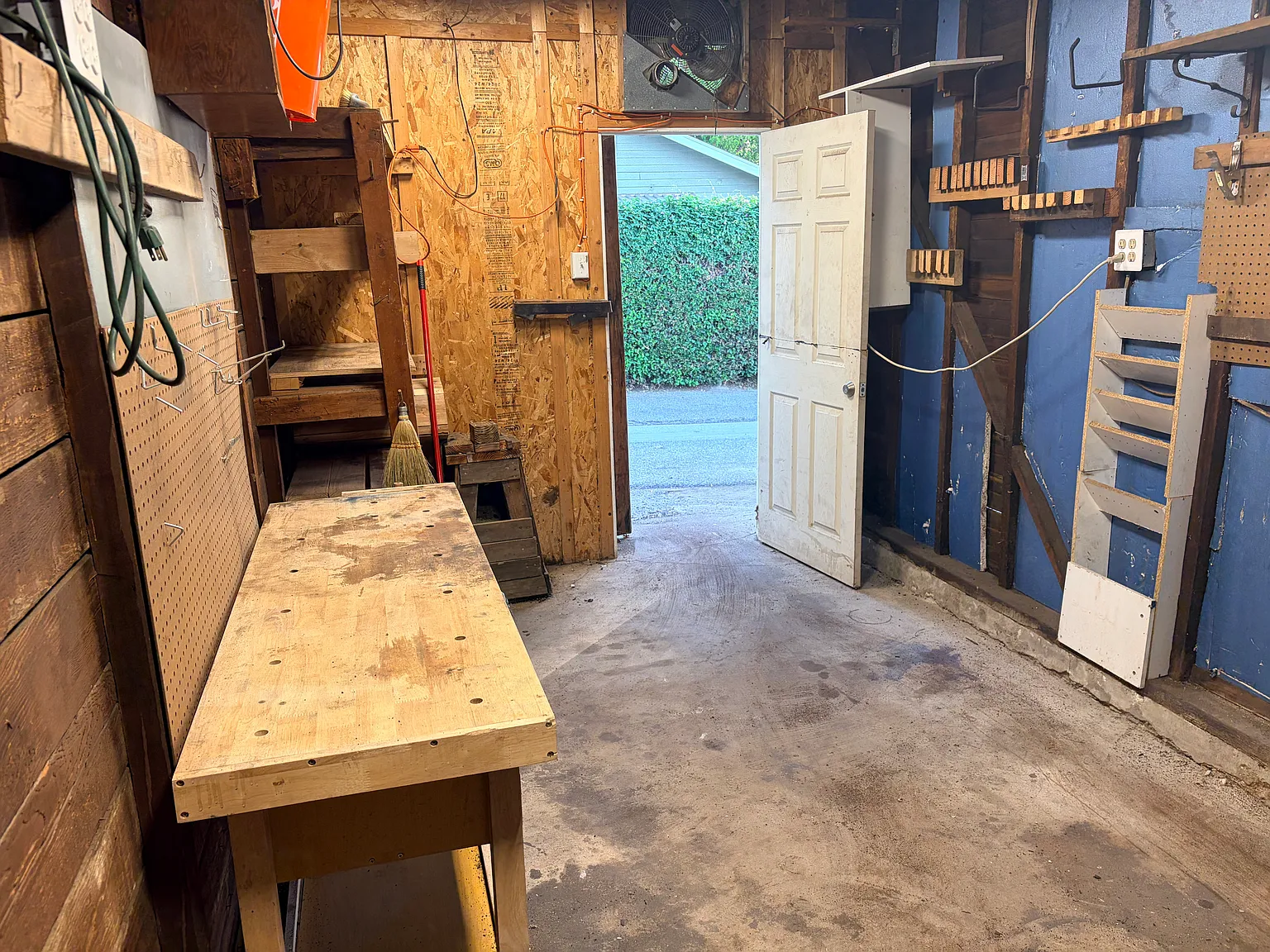 Studio, 200 sqft, $595 — Photo 3