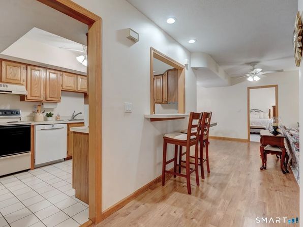 33 Langdon Ct APT D104