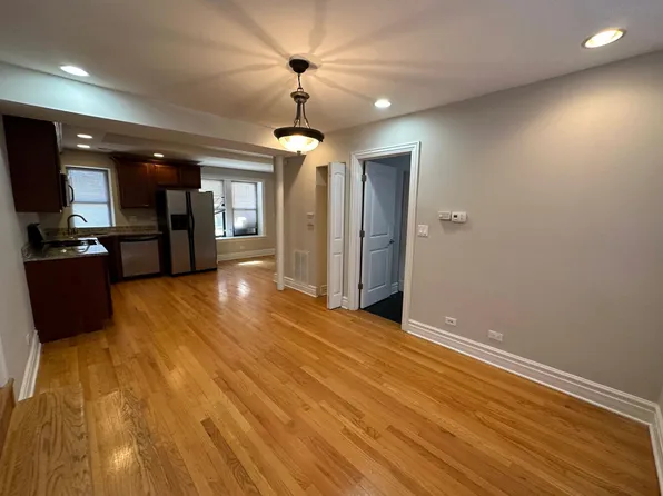 3925 W Altgeld St, Chicago, IL 60647