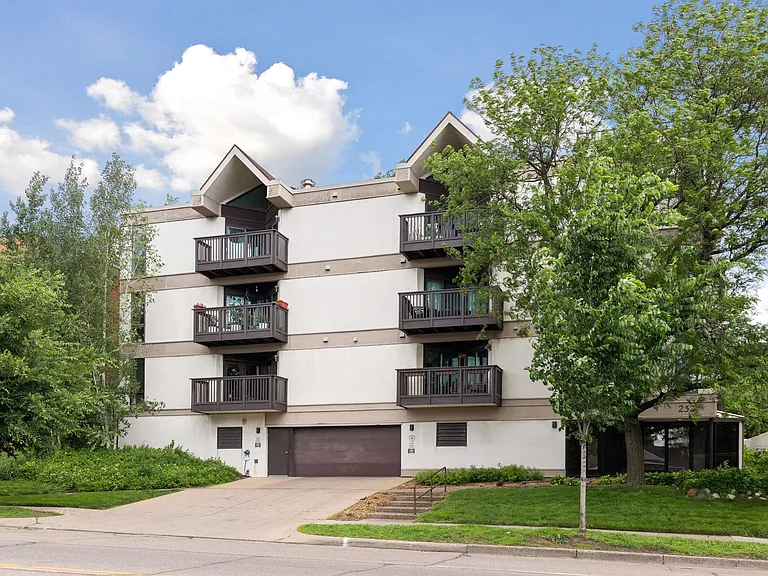 232 Franklin Ave W #206 — Photo 28