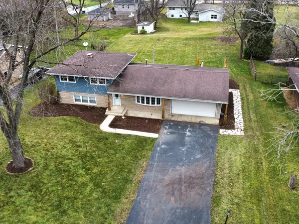 227 Willow Ln, New Lenox, IL 60451