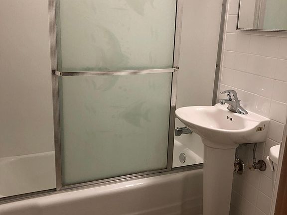 New, fresh bathroom
