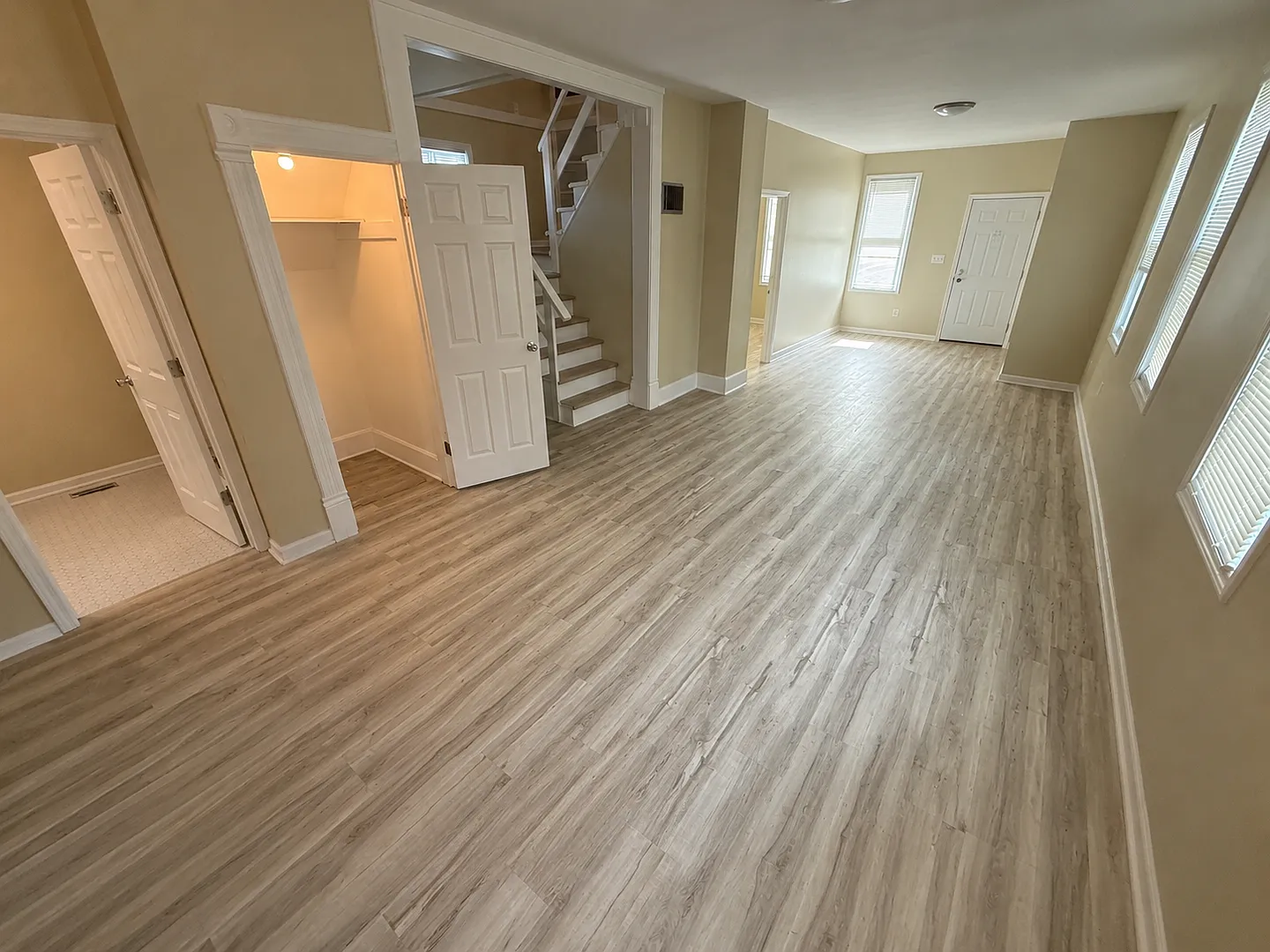2939 N. Pierce St. — Photo 2