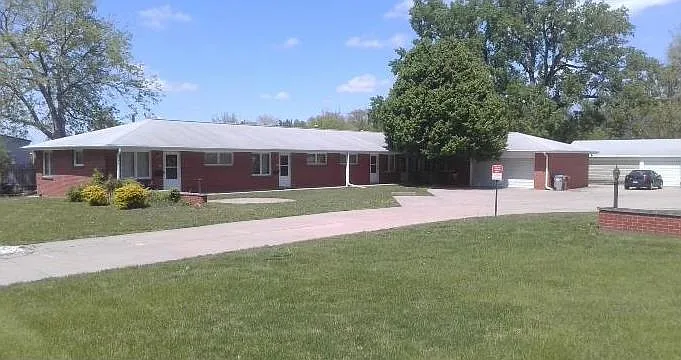 138 Lakewood Dr — Photo 1