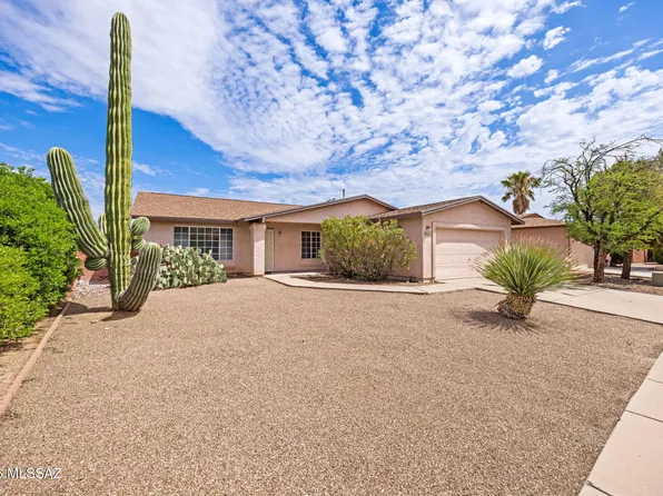 9641 E Blanding Ln, Tucson, AZ 85747