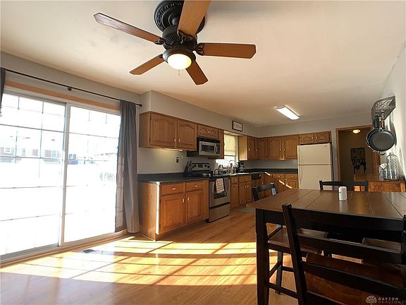 4th image of 335 Mossview Dr