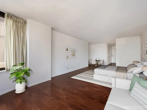 330 East 38th Street 41H image 2 of 5