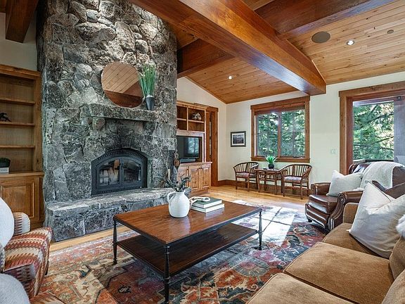 3rd image of 1753 Grouse Ridge Rd