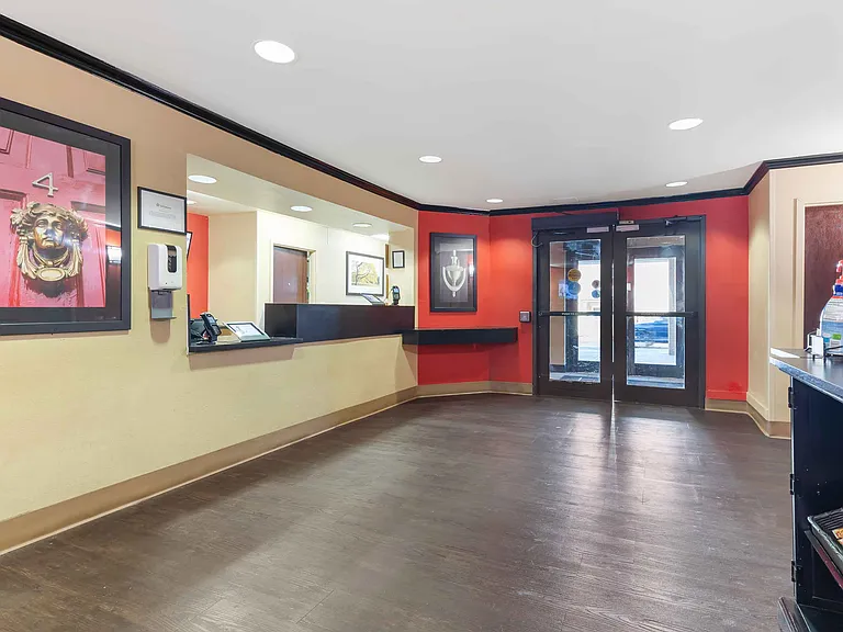 Lobby and Guest Check-in