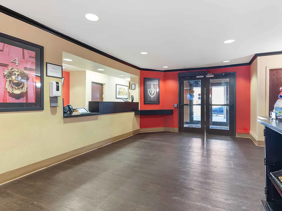 Lobby and Guest Check-in