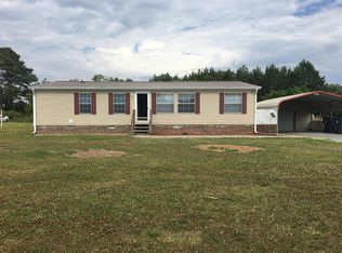 59 New Hope St, Whiteville, NC 28472