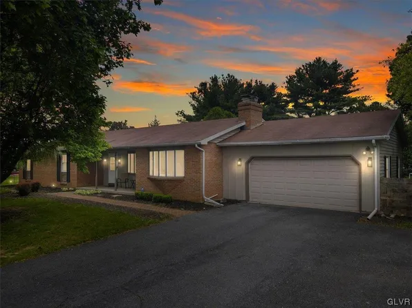 5429 Curtis Dr, Schnecksville, PA 18078