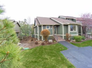 1305 Highland View Loop, Redmond, OR 97756