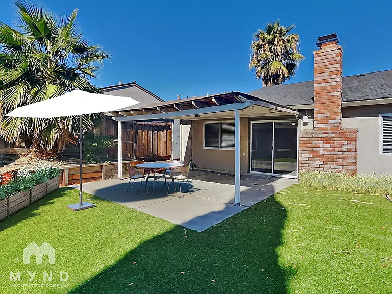 2421 Cypress St — Photo 16