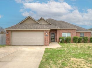 2071 Fields Cv, Pea Ridge, AR 72751