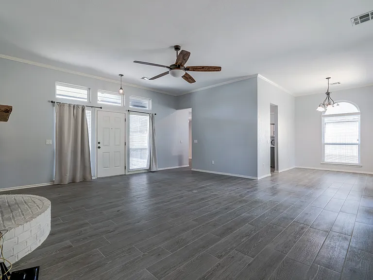 1908 Joseph Dr — Photo 33